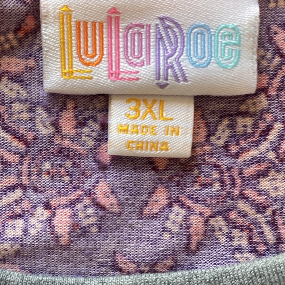 LuLaRoe Randy‎ Tee - Picture 3 of 7